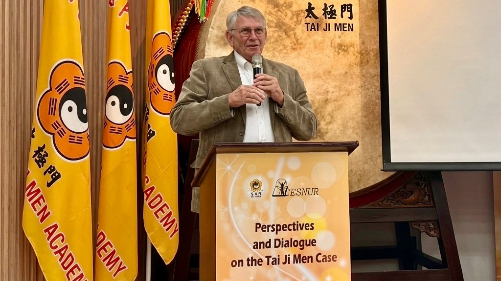 Hans Noot speaks.