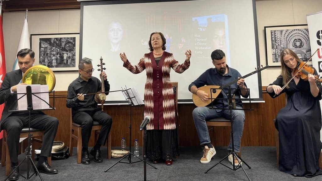 The Miras Silk Road Collective celebrating Uyghur culture in music. Credits: Ruth Ingram.