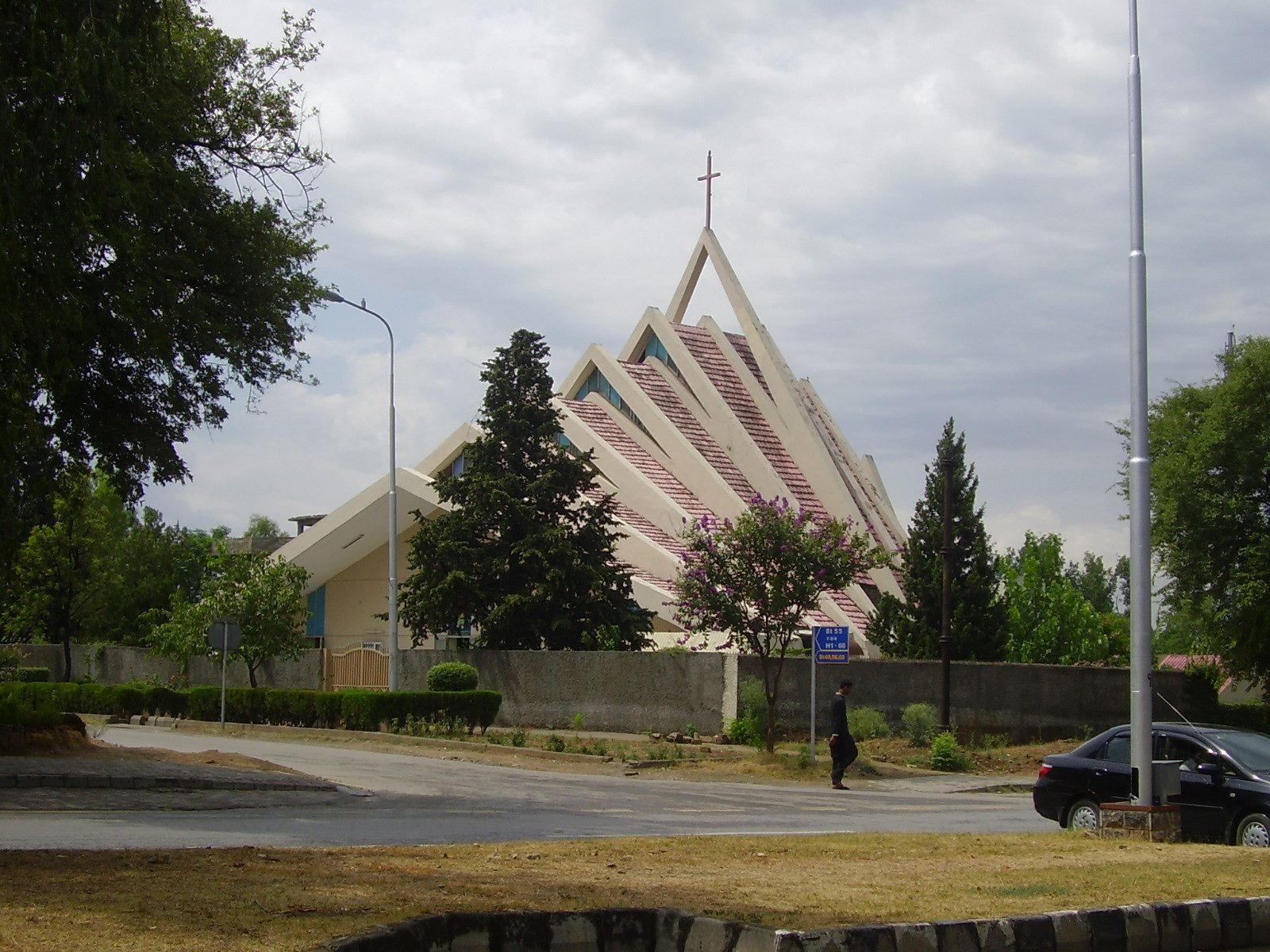 A Catholic Church in Pakistan: Our Lady of Fatima, Islamabad. Credits.