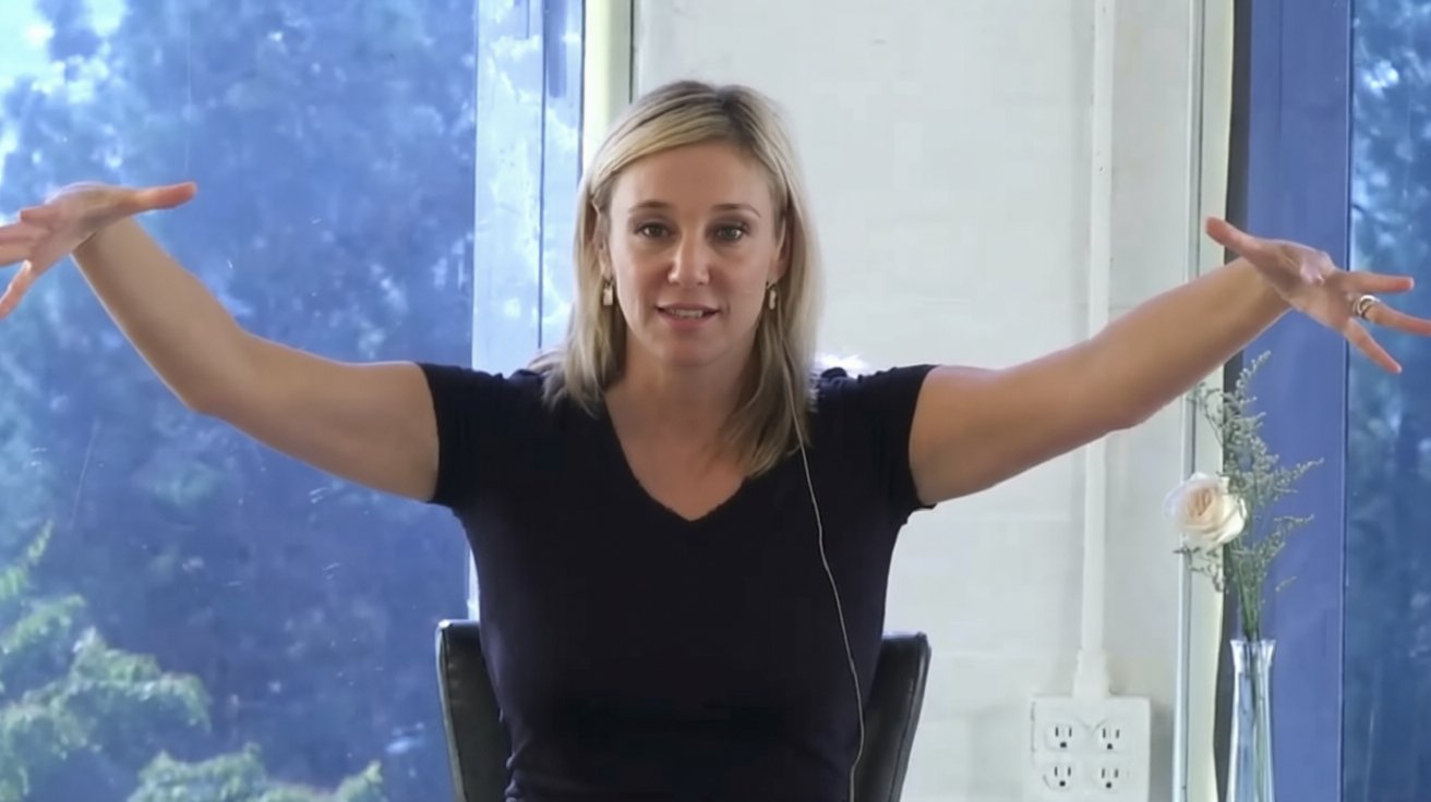 Nicole Daedone lecturing at a OneTaste coaching program in 2013.